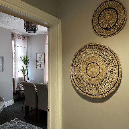 شيفيلد Perfect For Large Groups, Sleeps 15 Close To City Centre المظهر الخارجي الصورة