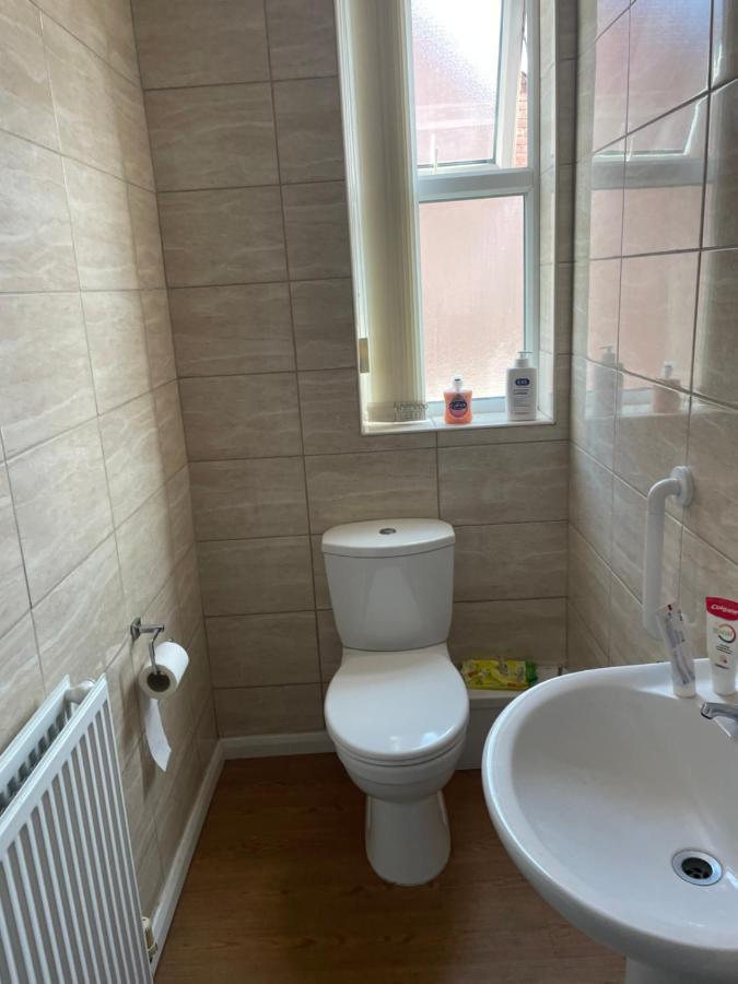شيفيلد Perfect For Large Groups, Sleeps 15 Close To City Centre المظهر الخارجي الصورة